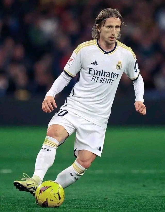 胡明轩缺席广东26分大胜江苏获2连胜 徐杰18+8引5人上双制胜