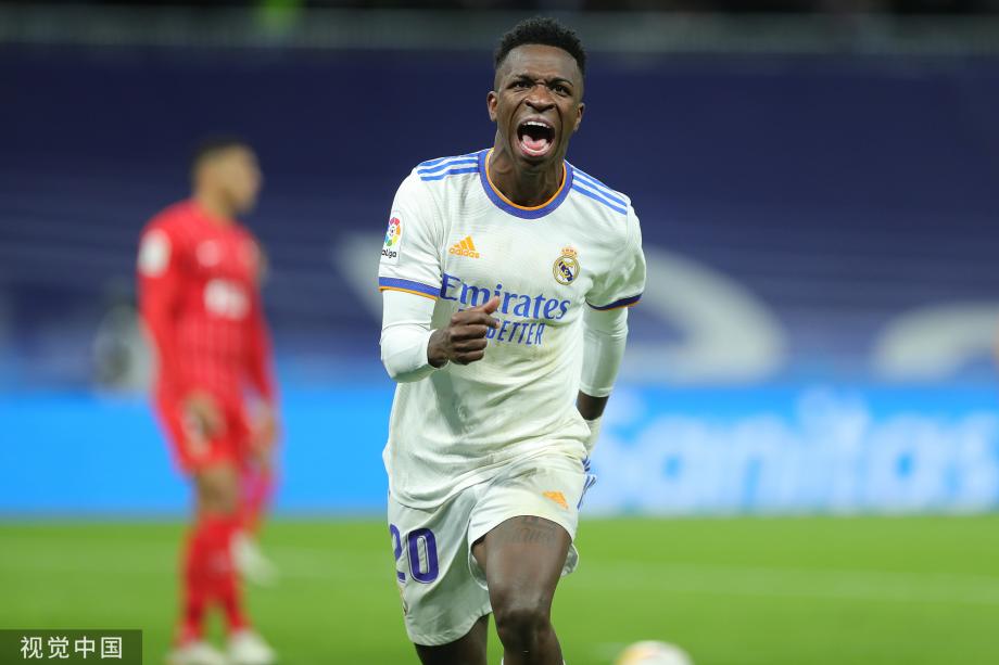 里程碑，青岛西海岸球员宋浩宇俱乐部生涯出战100场比赛