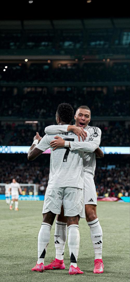 公牛开局5胜0负后4胜9负，排名从东部第一跌至第十